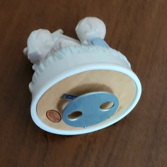 Vintage Roman Rotating Music Box Figurine Christmas Nativity Made in Japan - Picture 8 of 12